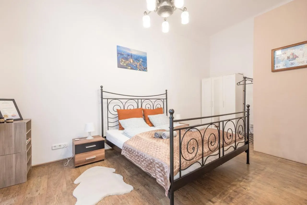 Downtown Tranquility Apartment Budapest