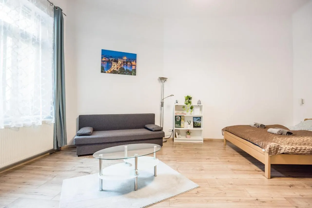 Downtown Tranquility Apartment Budapest