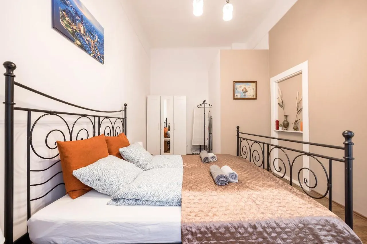 Downtown Tranquility Apartment Budapest